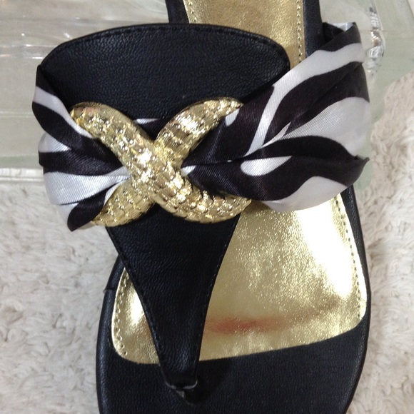 Falchi black and white thong slides - Picture 5 of 5